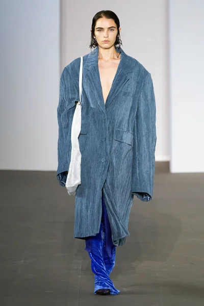 Look 31